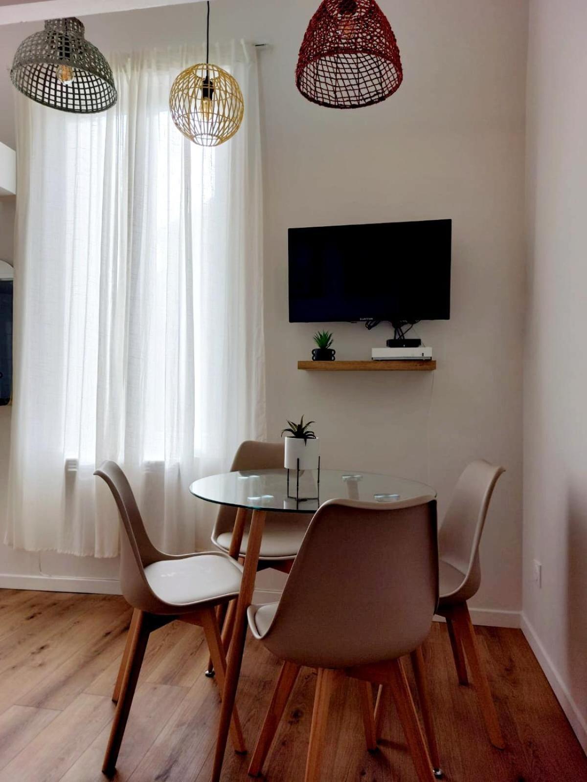 Charme, Originalite, -1 Minute Metro Apartment Maisons-Alfort