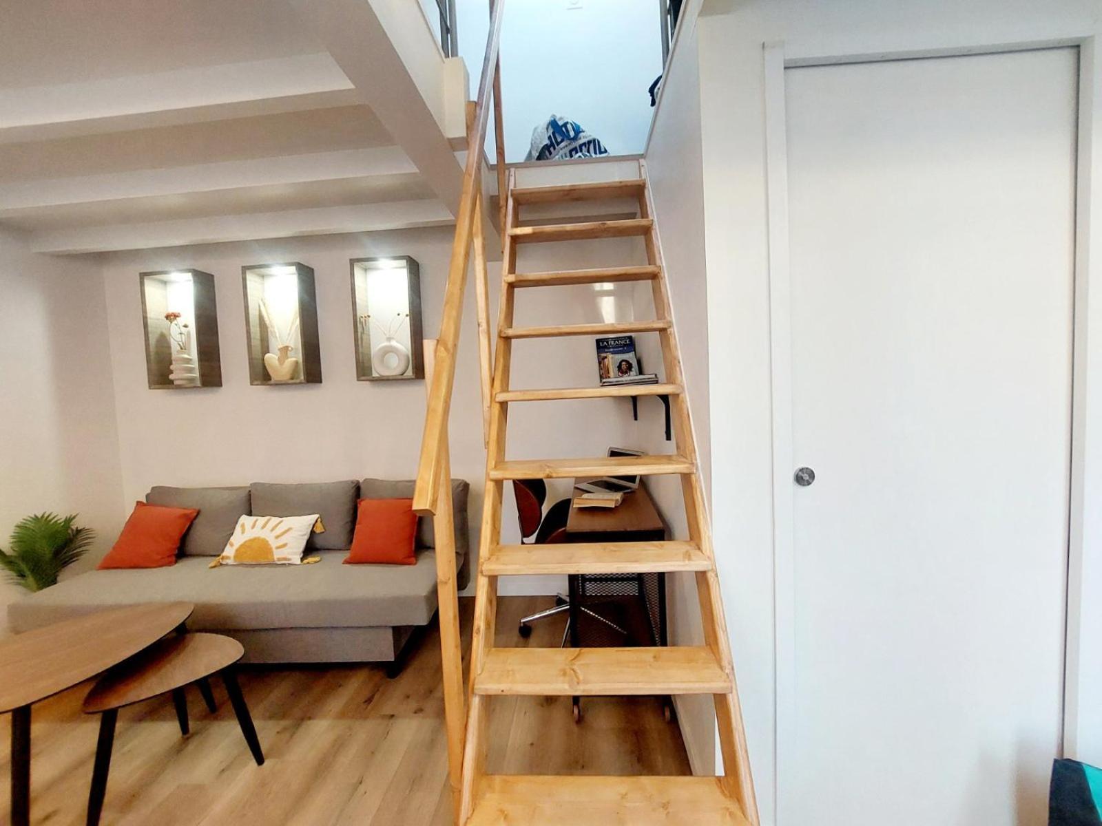 Charme, Originalite, -1 Minute Metro Apartment *
